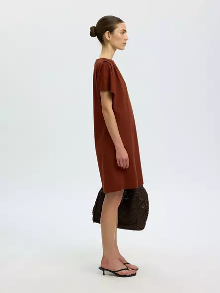 SELECTED WOMEN SLFCALLI Lyhythihainen Minimekko - Trikoomekot ja Collegemekot - 26316101454CHERRY - 2